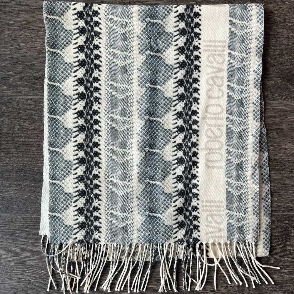 Authentic Roberto Cavalli 100%Wool  Scarf Made in Italy 🇮🇹